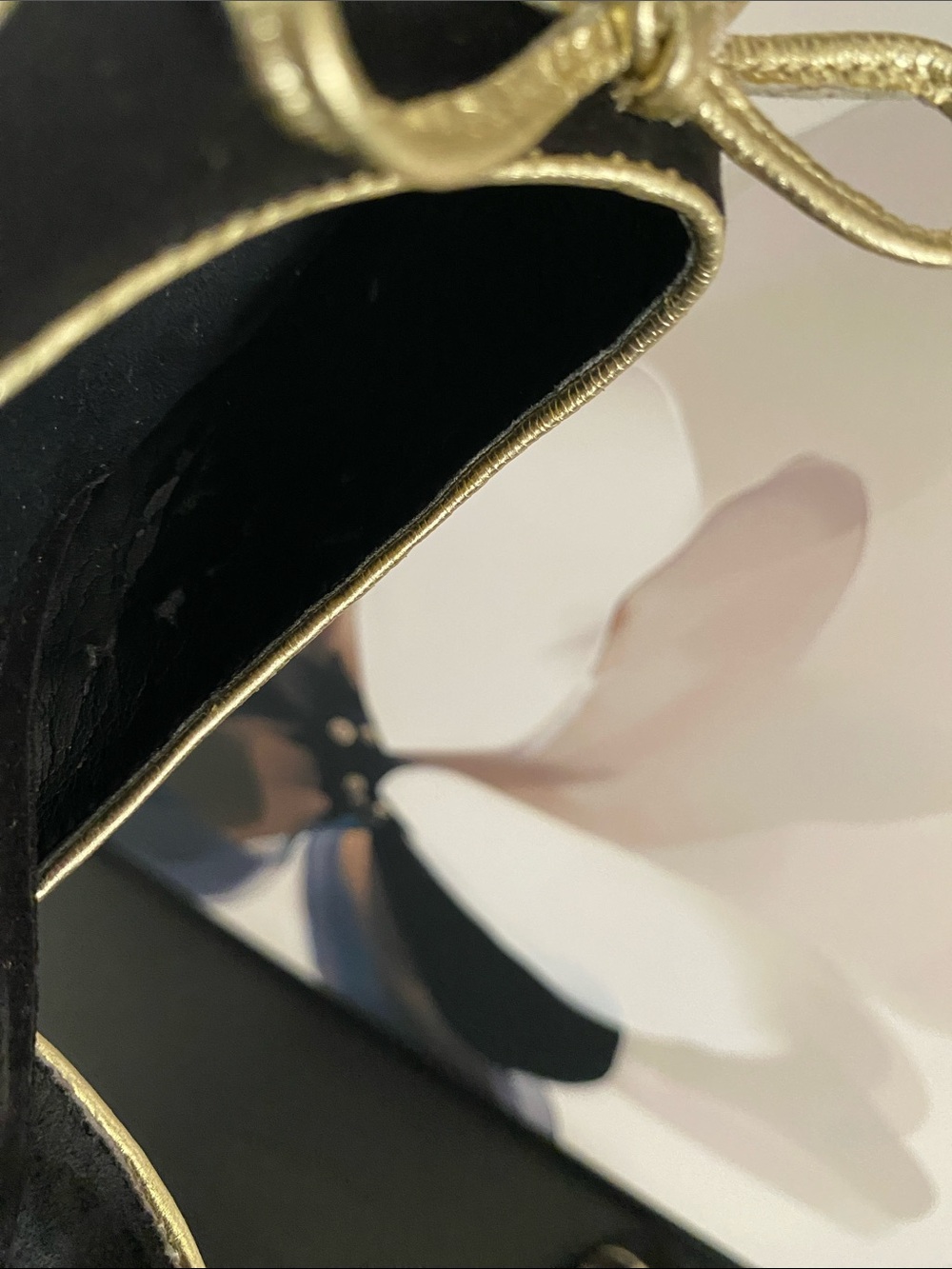 Vintage 90’s Aerosoles Black and Gold Peep Toe Pumps - Picture 4 of 7